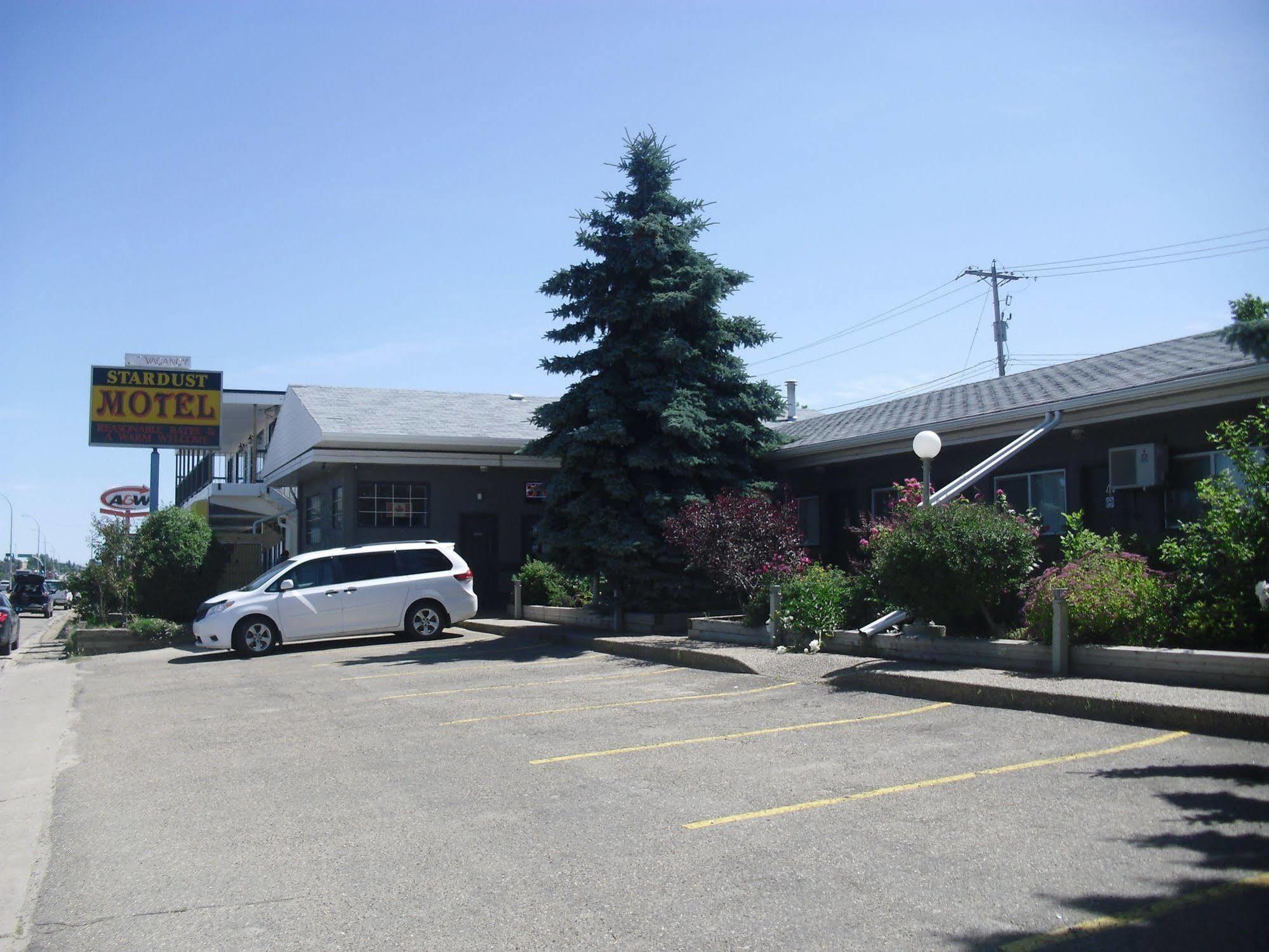 Stardust Motel Camrose Dış mekan fotoğraf