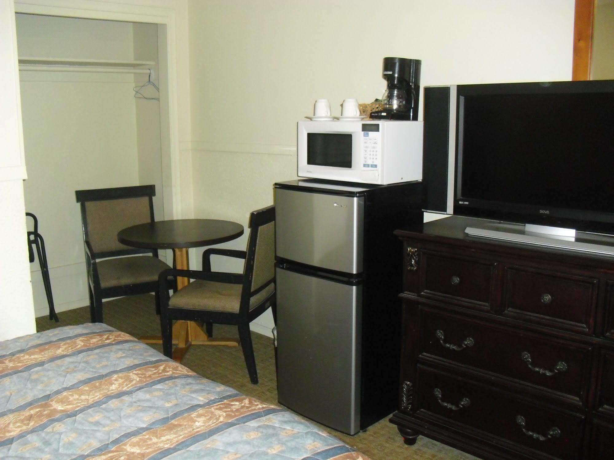 Stardust Motel Camrose Dış mekan fotoğraf